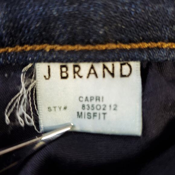 J BRAND Women's Misfit Capri Jeans Size 28 Ripped Knee Ankle Dark Wash Stretch - Picture 6 of 8